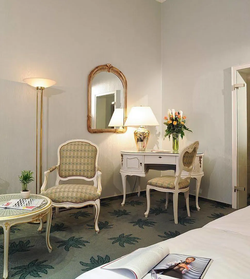 Hotel Palmenhof Frankfurt am Main 4*,  Germany