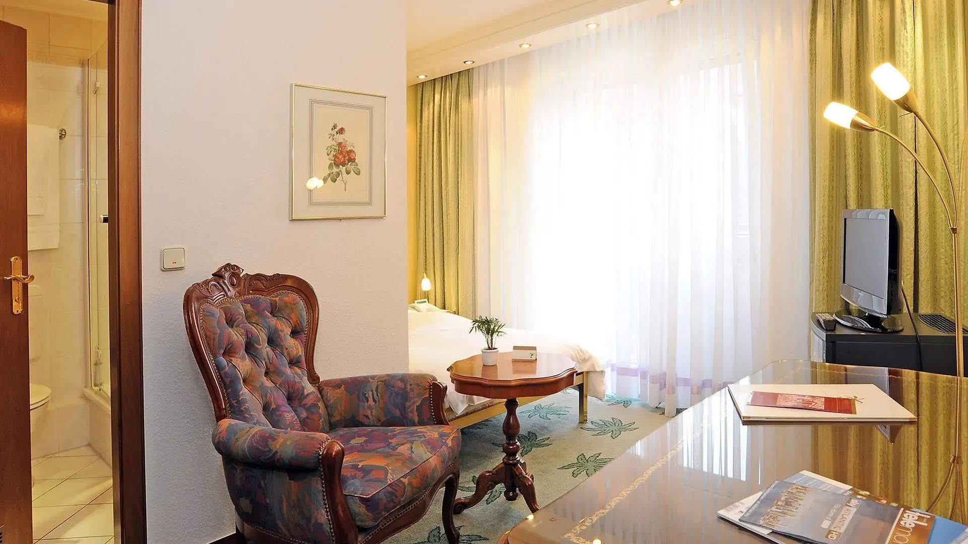 Hotel Palmenhof Frankfurt am Main 4*,
