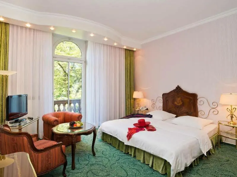 Hotel Palmenhof Frankfurt nad Menem 4*,